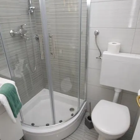 招待所 Apartmants Herc
