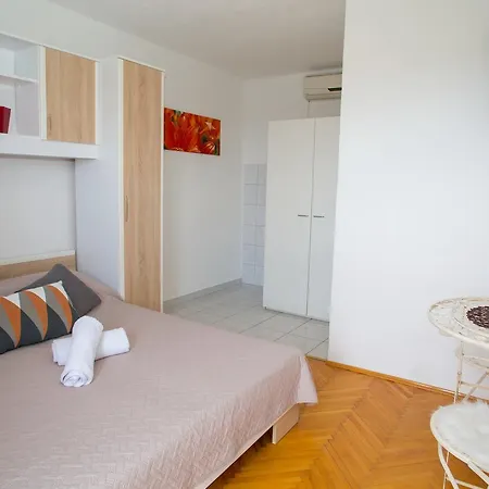 招待所 Apartmants Herc 3*